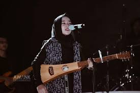 Gambar berdoa adalah gambar orang dengan posisi yang sedang berdoa. Punya Hobi Bernyanyi Ini 7 Manfaat Mengejutkan Yang Diperoleh Tubuhmu