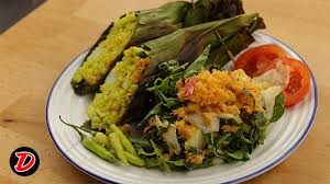 Kalau kamu penasaran pingin membuatnya langsung, berikut ada 2 resep urap sayuran. Resep Urap Urap Jawa Timur Delish Tube Id