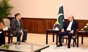 What key agreements did Pakistan and China sign during Zardari's visit?