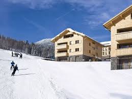 Landal Ski Life Skiurlaub In Osterreich Deutschland Tschechien Und Der Schweiz Met Afbeeldingen Oostenrijk Wintersport Tsjechie