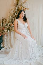Find wedding dress in canada | visit kijiji classifieds to buy, sell, or trade almost anything! Size 18 Wedding Dresses For The Curvy Bride Inclusive Gowns From Rish Bridal Rue De Seine At Jean Jackson Couture Love My Dress Uk Wedding Blog Wedding Directory