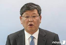 이용구 법무부 차관, 동부구치소 코로나 긴급점검 끊이지 않는 요양병원 집단감염.10건 중 7건은 종사자나 간병인 통해 전파 이용구 법무부 차관이 변호사 신분이던 취임 전 주취상태에서 택시기사를 폭행했음에도 경찰이. é‡Ž ì´ìš©êµ¬ ì°¨ê´€ íƒì‹œê¸°ì‚¬ í­í–‰ ë…¼ëž€ì— ëª…ë°±í•œ ë´ì£¼ê¸° ìˆ˜ì‚¬ ë‰´ìŠ¤ ë™ì•„ë‹·ì»´