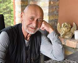 28.3.1949 (72 let) tatabánya, maďarsko. Story Reviczky Gabor A Jarvany Miatt Elvonult A Facebook