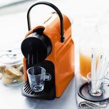 Order coffee pod / capsule machines now at incredibly low price! Krups Nespresso Inissia Bundle Xn1011 Coffee Capsule Machine Including Aeroccino 3 White Amazon De Home Kitchen