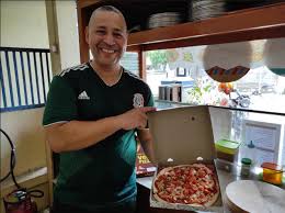 Meat lovers, cheesy galore, super supreme, american favourite, dan tuna melt. Di Wonogiri Ada Kedai Pizza Asli Buatan Warga Venezuela Loh