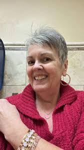 Overaccessorizing with jewelry