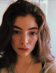 November 7, 1996), better known by her stage name lorde, is a pop star hailing from new zealand. Dlisted Lorde S Instagram Story Featuring A Bathtub And A Whitney Houston Reference Went Over About As Well As You D Imagine
