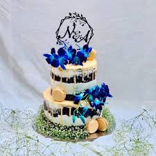 I'm getting married today, and i made our wedding cake! These Cute And Unique Cake Toppers Are A Must For Your Wedding Cake