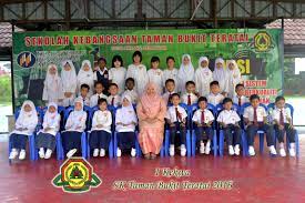Pada 2009, sekolah kebangsaan taman bukit teratai memiliki 391 pelajar lelaki dan 346 pelajar perempuan. Perjalanan Seorang Hamba Warga Sk Taman Bukit Teratai 2016