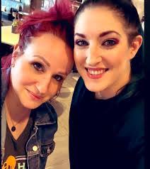 Beth Bryson's Instagram, Twitter & Facebook