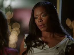 Hart of Dixie" Suspicious Minds (TV Episode 2012)