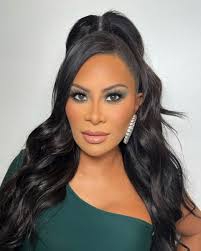 Joy Wills (@JoyWills)