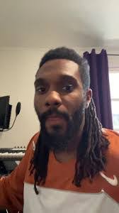 Billy Blunt's Instagram, Twitter & Facebook