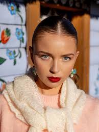 Zalipie cz. 6 Sesji biżuterii hand made @youareperl Modelka @magdaluczka_