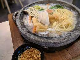 Mama kim's cooking emphasises on the use of 5 colours: Mama Kim Sauna Mee Tanjung Tokong Penang What2seeonline Com