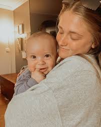 Hi friends!🫶🏼🌞🤎🌼🪿☕️🌊 I'm so grateful you're here. Thank you for  taking the time to read a little bit about me & my “why” behind what I do.✨  A lot has changed since