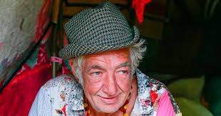 Tidy travellers are big hit in Bristol neighbourhood as pictures reveal  nomadic life