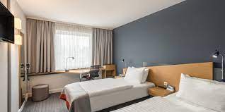 Holiday inn express cologne mülheim. Hotels In Muelheim Cologne Holiday Inn Express Cologne Muelheim