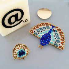 Encore Un Jour Pour Jouer Avec Perlesandco Et Artesane Paris Bonne Chance Artesanexmonpetitba Bead Work Jewelry Beaded Jewelry Patterns Stitch Jewelry
