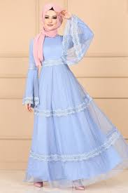 Mavi Elbiseye Hangi Renk Sal Gider Kadin Blogu Mavi Moda Moda Stilleri The Dress