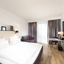 Best western à zoo garten parfaits pour profiter de votre séjour à berlin, les hotels zoologischer garten que nous vous proposons chez best western sauront vous séduire par leur situation idéale. Hotels In Berlin Nahe Bahnhof Zoologischer Garten Trivago De
