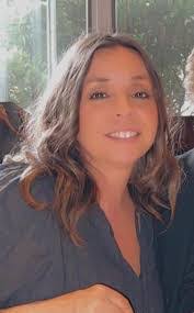 Bernadette Leone's Instagram, Twitter & Facebook