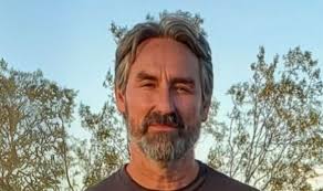 American Pickers' Mike Wolfe, 60, shows off muscular physique