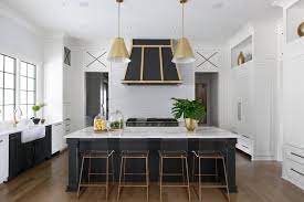 Por kitchen paint colors pictures ideas from hgtv 35 best kitchen paint colors ideas for these are the 8 best kitchen cabinet paint colors 53 best kitchen color ideas paint colors 2018 2019. Dramatic Black Gold Contemporary Kitchen Hgtv Faces Of Design 2018 Hgtv