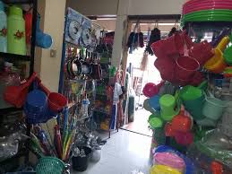 Mulai dari bermacam alat rumah tangga di dapur (kulkas seperti kulkas 1 pintu, kulkas 2 pintu hingga kulkas mini portable murah), taman, kamar, ruang kerja, ruang tamu sampai kamar mandi. 5 Pusat Grosir Perabot Plastik Di Jakarta Murah Lengkap Bangizaltoy Com