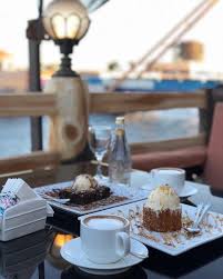 مطعم وكافيه قصر البحيره