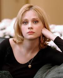 To all my fellow natural brunettes: did you also have a blonde phase?? Is  this universal???