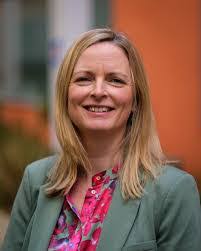 Aisling Redmond's Instagram, Twitter & Facebook