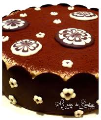 Dessiner Une Fleur En Chocolat Au Pays De Candice Fleur En Chocolat Chocolat Desserts Fantaisie