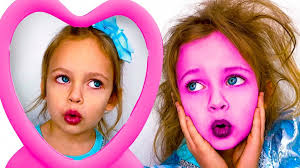 مایا و داستان آینه جادویی