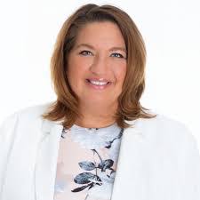 Lisa Dulski's Instagram, Twitter & Facebook