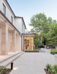 A Transitional Dallas Home With Georgian Style Architecture Luxe Interiors Design House Exterior Architecture Facade Architecture