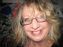 Lindsey Chenoweth's Instagram, Twitter & Facebook