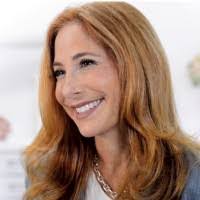 Beth Best's Instagram, Twitter & Facebook