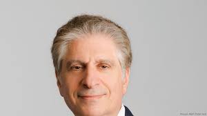 UMB Financial Corp. wins regulatory approval to buy Heartland Financial USA  Inc.