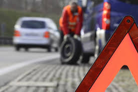 Platter Reifen Was Tun Bei Einer Reifenpanne Autobild De