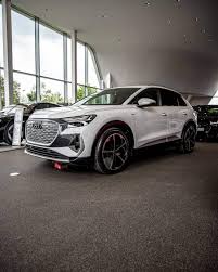 Image result for Glacier White 2023 Q4