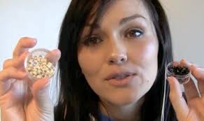 kandeej.com: How to do FEATHER HAIR EXTENSIONS