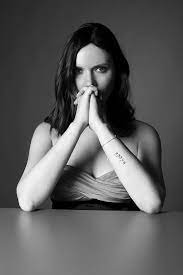 Родился 2 октября 1973 года в полтаве. Rak Eto Bolezn Kotoruyu Mozhno Pobedit Tolko Lyubovyu Yanina Sokolova