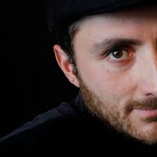 Guitarreando junto a @mario.concha.munoz atardecer de primavera  #guitarrachilena #guitarralatinoamericana #musicachilena