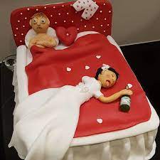 15 Funny Wedding Cake Ideas That Ll Leave Everyone Laughing Hard Funny Wedding Cakes Crazy Wedding Cakes Cool Wedding Cakes