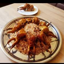 Ferre Saman Auf Arabisch Wachteln Mit Rosinen Reis Eine Speise Fur Rosinen Liebhaber Oriental Food Wachtel Ferre Saman Rosin Food Chicken Wings Chicken