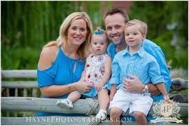 Family Photo Session Ideas Family Portrait Outdoor Photo Session Environmental Photography Outdoor Family Portraits Outdoor Family Photos Outdoor Family Photography