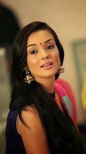 Amy Jackson proved elegance knows no borders — she looked breathtaking in  her Indian look.😍, #bollywood #actor #missmalinihotbuzz #celebrity  #entertainment , [Missmalini Bollywood, Celebrity, Films, ...