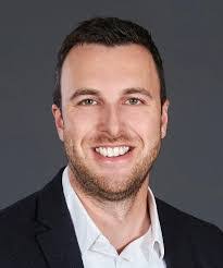 Kate Morrow's Instagram, Twitter & Facebook