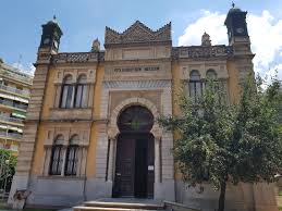 În această perioadă vremea în grecia este pur și simplu perfectă, dar nu toate regiunile beneficiază de acest aspect. HoinÄreli Prin Salonic Ii Observand Lumea